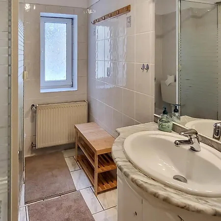 Διαμέρισμα 1 Bedroom In *